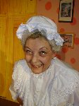 Granny Hood (Gloria Poole)